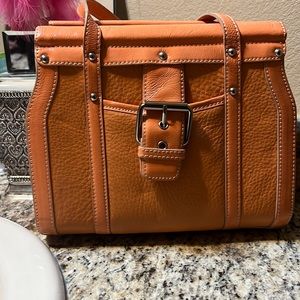 Ladies handbag in peach maximum
